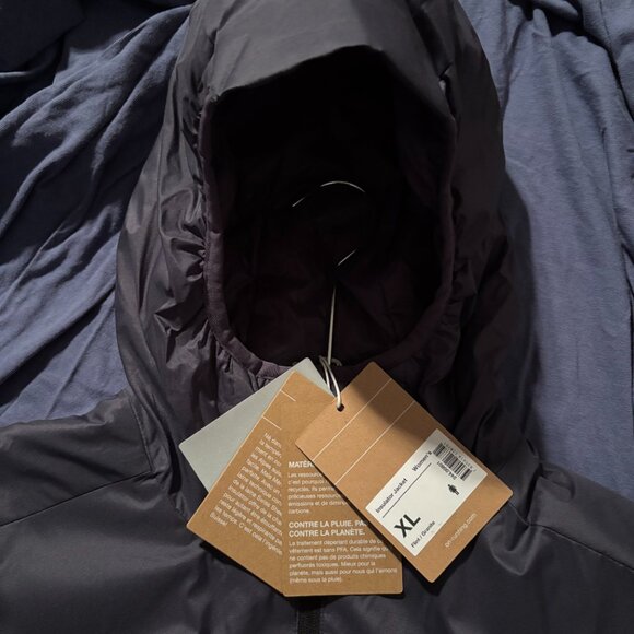 On Running Insulator Jacket🧥🧥 - Picture 3 of 9